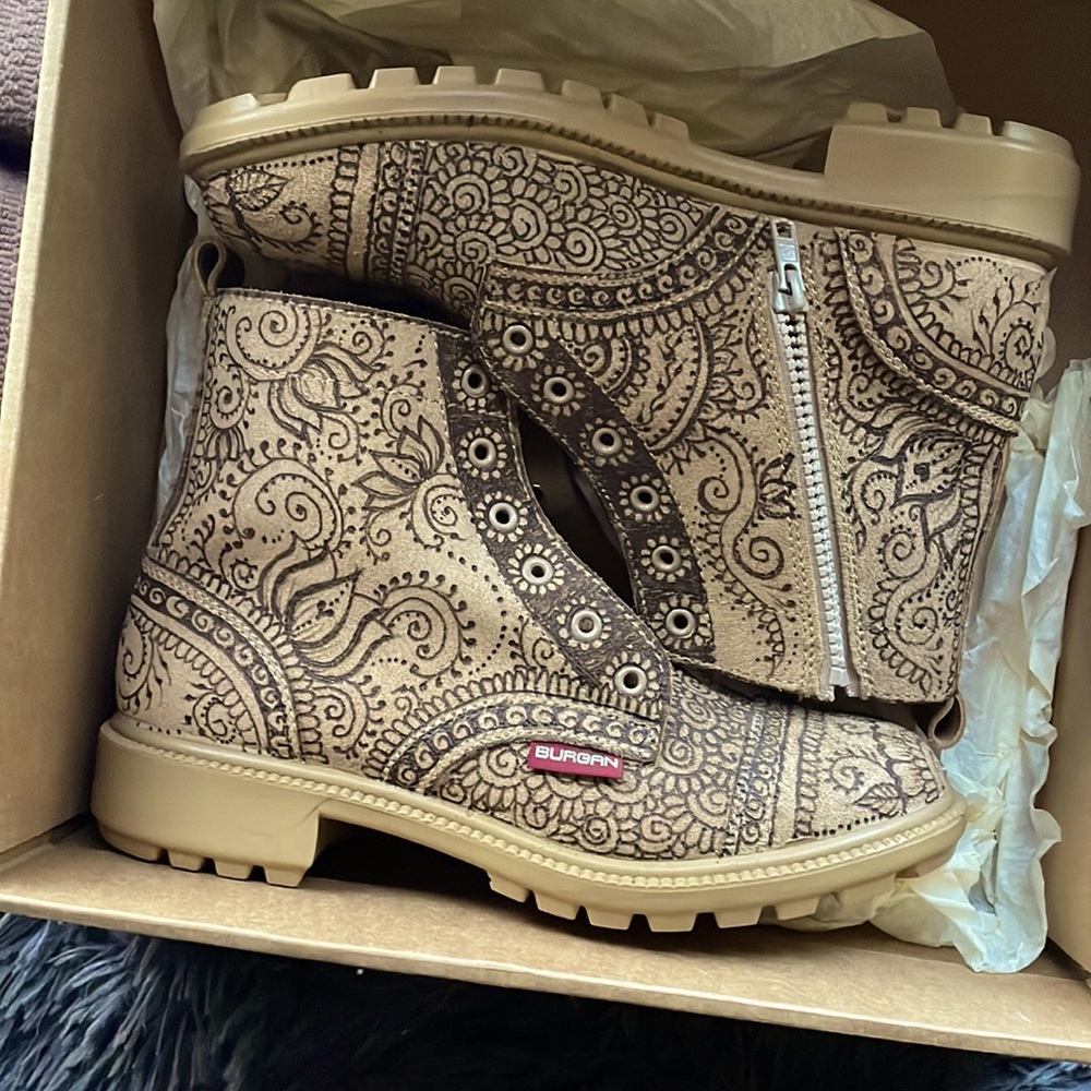 Burgan custom henna one-of-a-kind suede leather Desert Work Boots size 39/8.5
